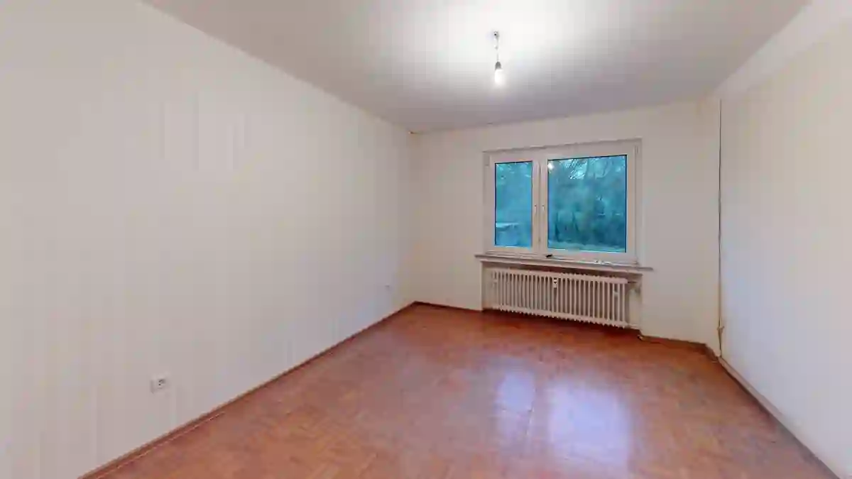 Schlafzimmer 2 vor der Sanierung in Bochum-Weitmar